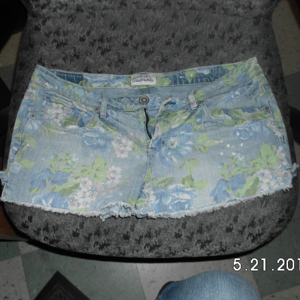 Aeropostale Ladies Shorts
